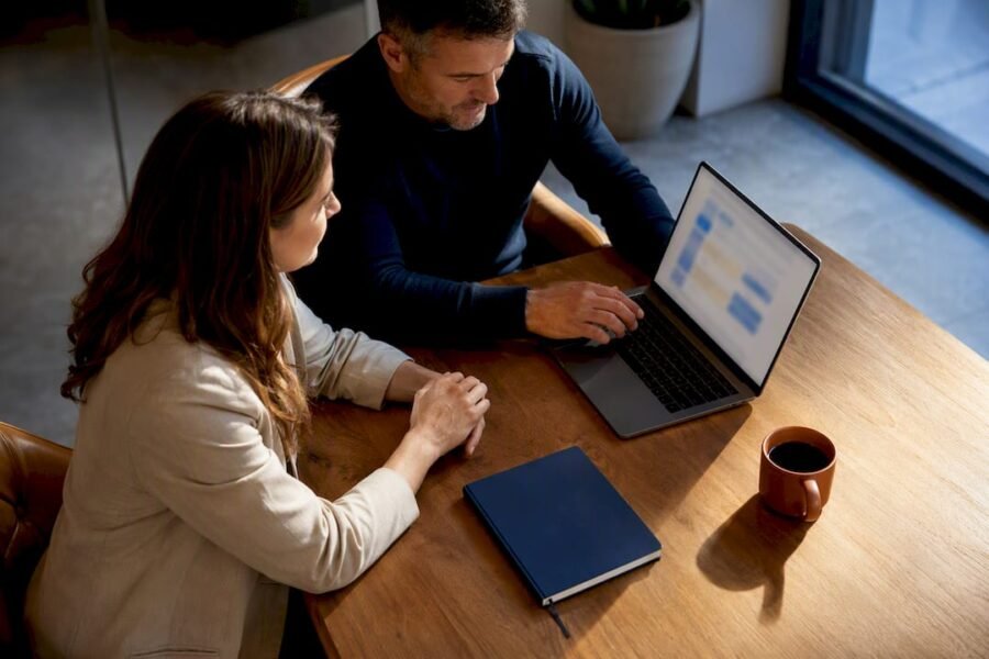Travel Agent Support: 30/60/90 Onboarding to Launch in 4–8 Weeks