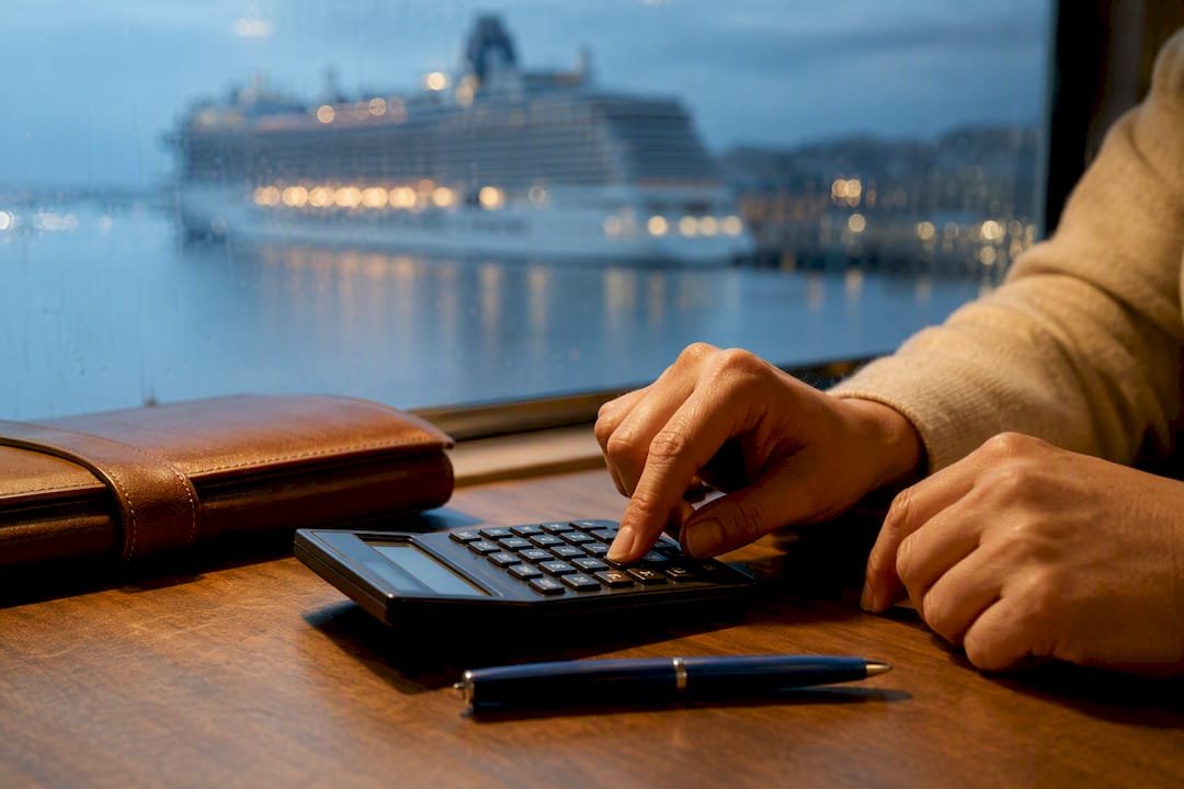 Advisor calculating cruise booking commission